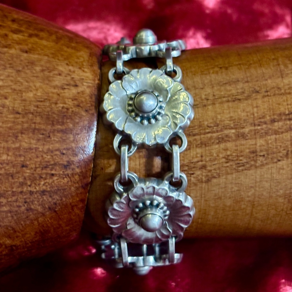 Rare Georg Jensen Sterling Silver “Blossom” Bracelet 1940’s. Trade 4 rose gold! - Picture 6 of 16